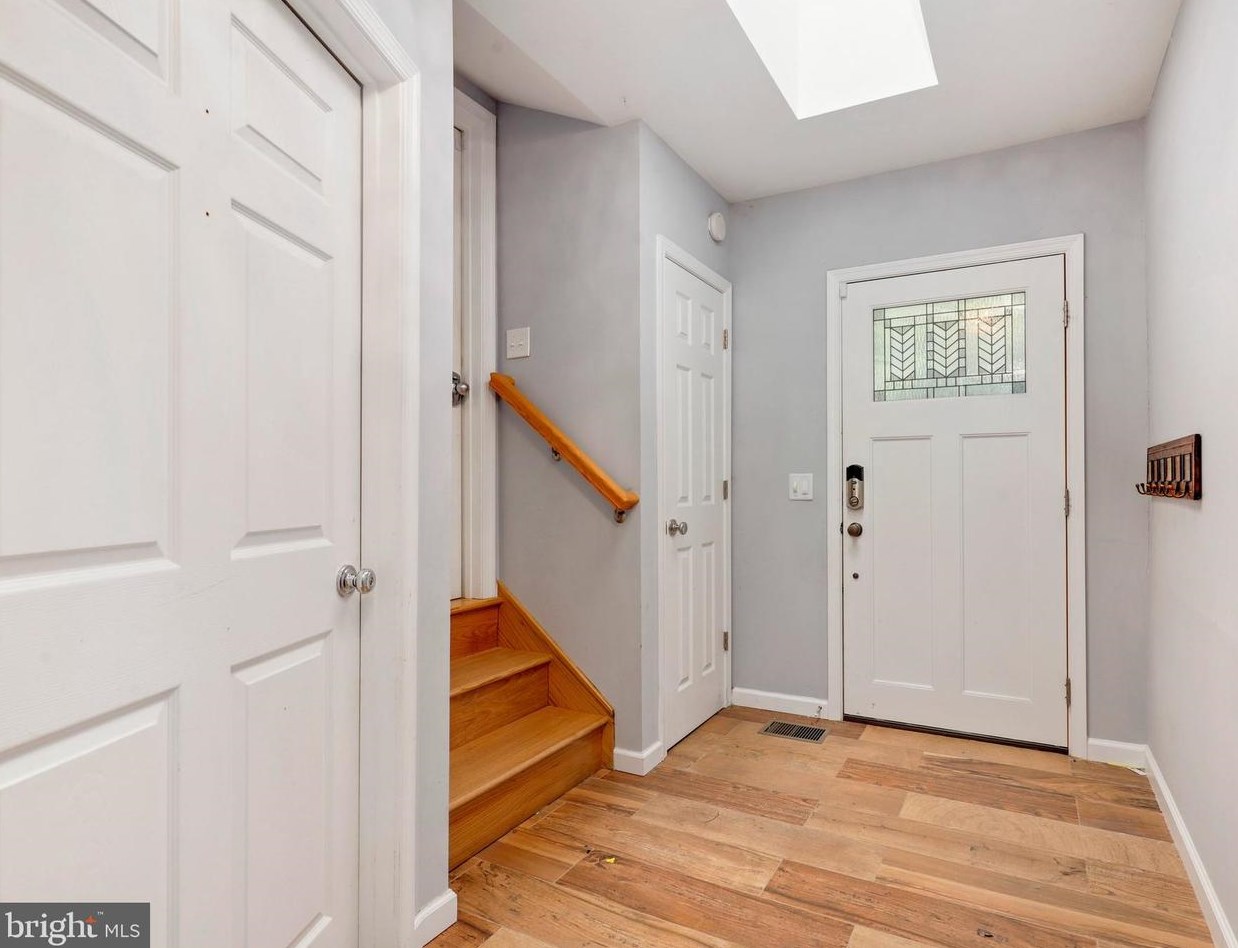 45455 Fellows St, Dulles VA  20165-2547 exterior