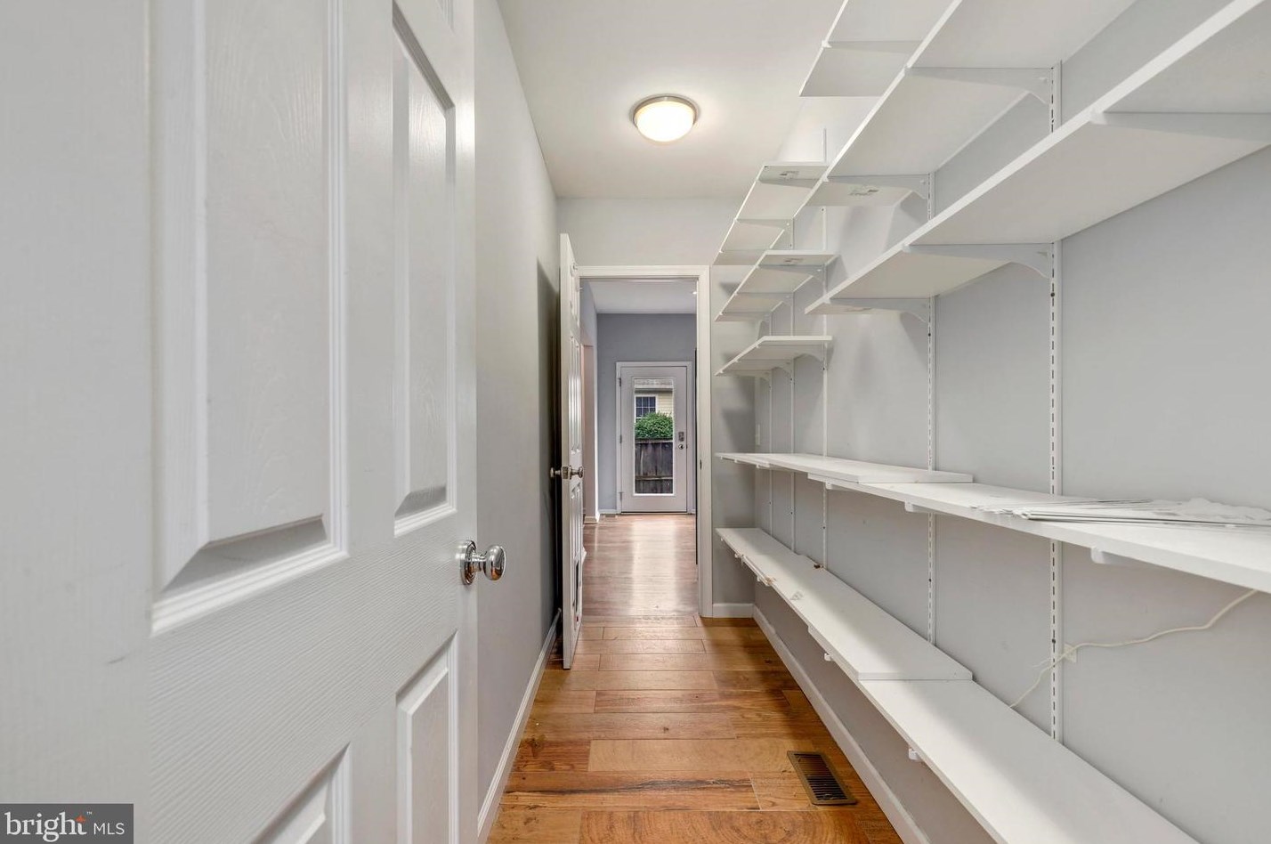 45455 Fellows St, Dulles VA  20165-2547 exterior