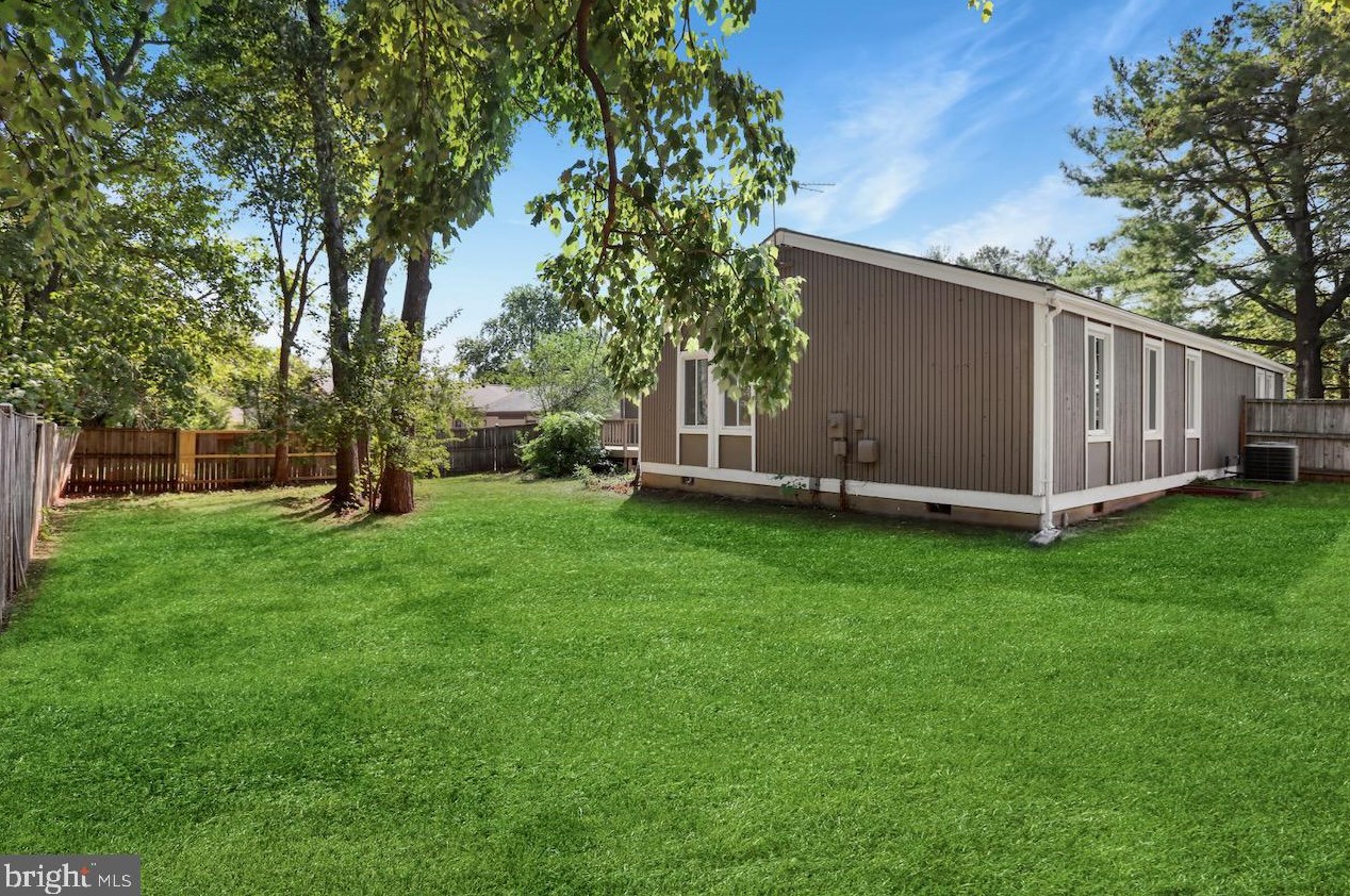 174 Magnolia Rd, Dulles VA  20164-5308 exterior