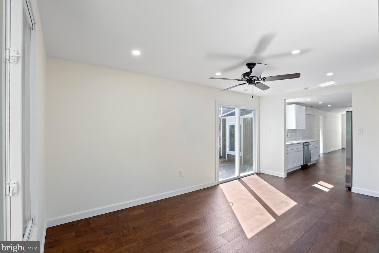 174 Magnolia Rd, Dulles VA  20164-5308 exterior