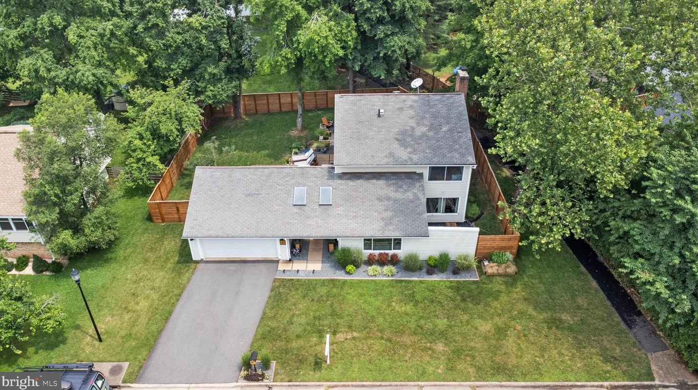 3 Cheval Ct, Dulles VA 20164-1110 exterior