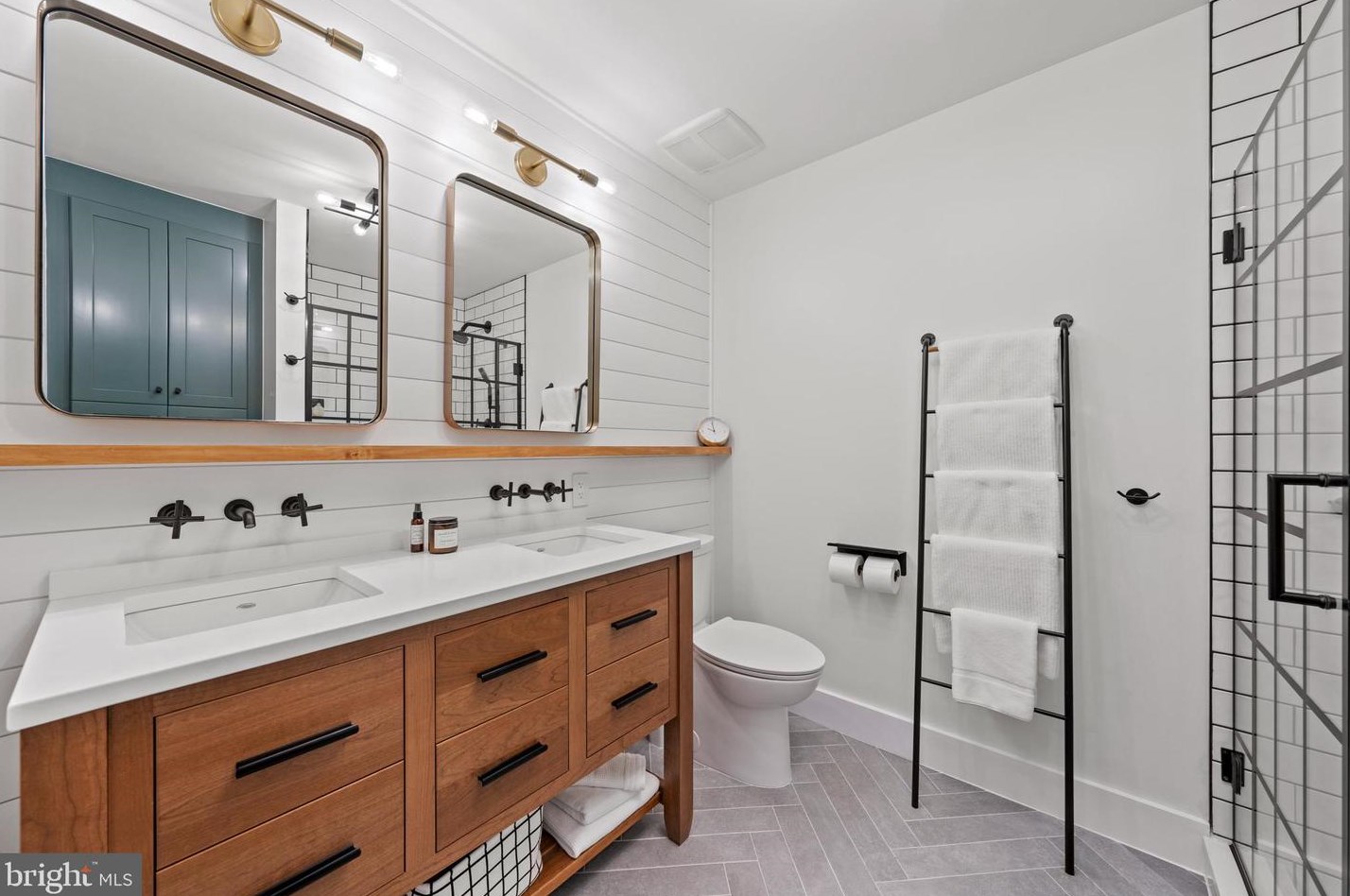 3 Cheval Ct, Dulles VA 20164-1110 exterior