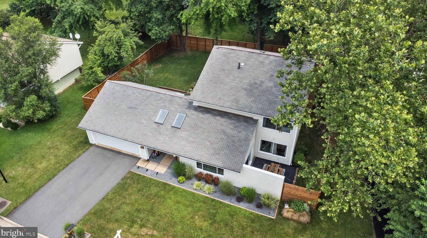 3 Cheval Ct, Dulles VA 20164-1110 exterior