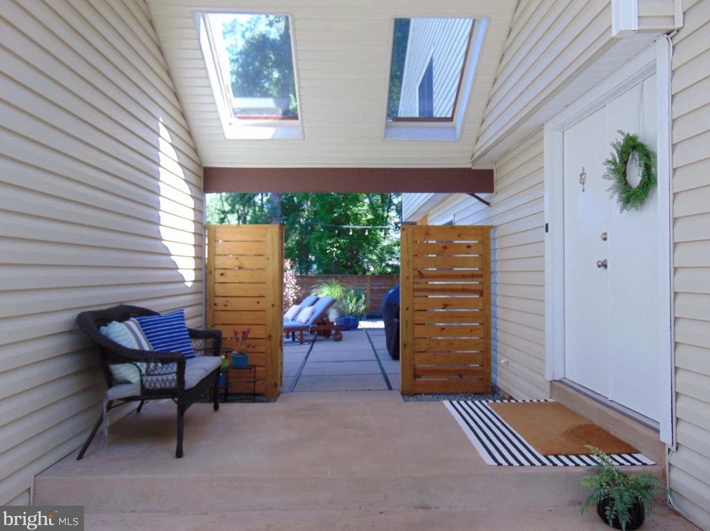 3 Cheval Ct, Dulles VA 20164-1110 exterior