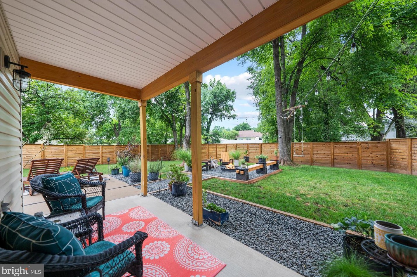 3 Cheval Ct, Dulles VA 20164-1110 exterior