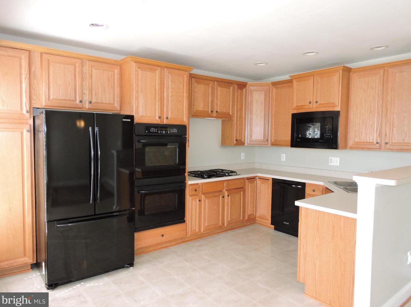 21844 Ladyslipper Sq, Ashburn VA  20147-6969 exterior