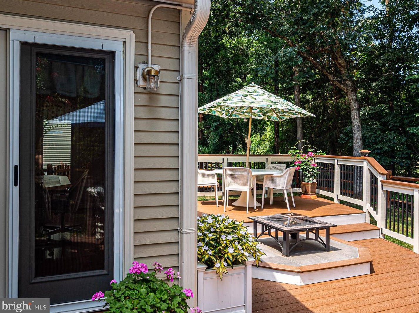 47728 League Ct, Dulles VA  20165-7416 exterior