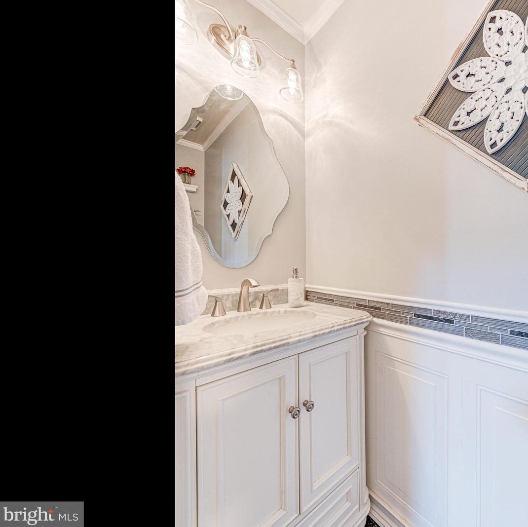 47728 League Ct, Dulles VA  20165-7416 exterior