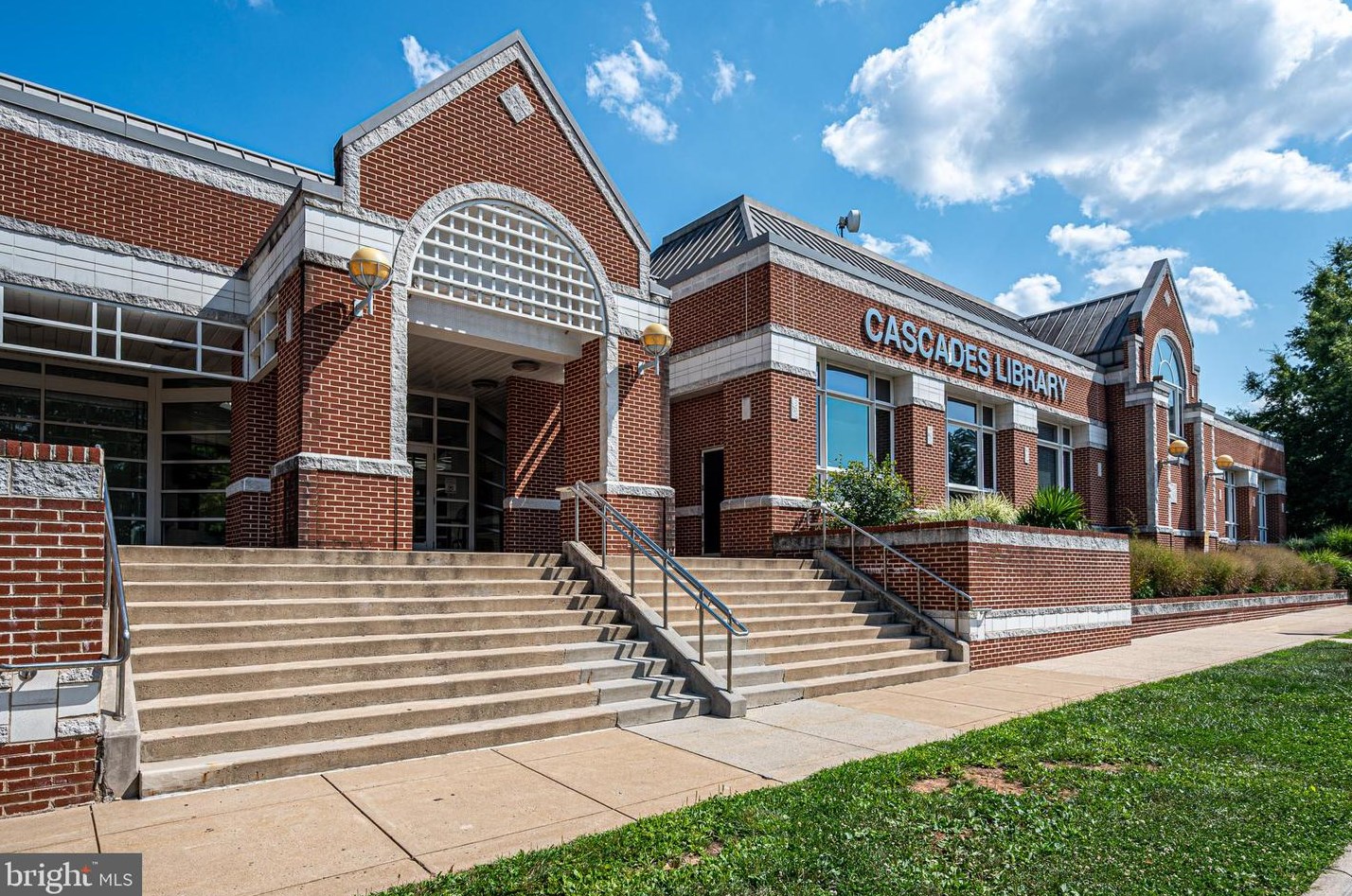 47728 League Ct, Dulles VA  20165-7416 exterior