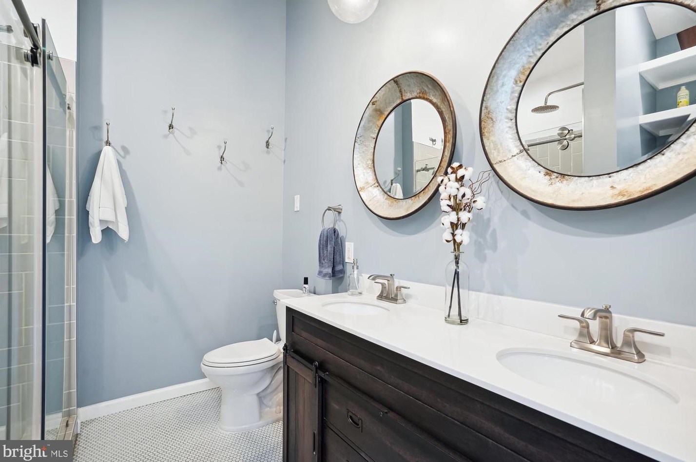 46714 Cavendish Sq, Dulles VA  20165-4327 exterior