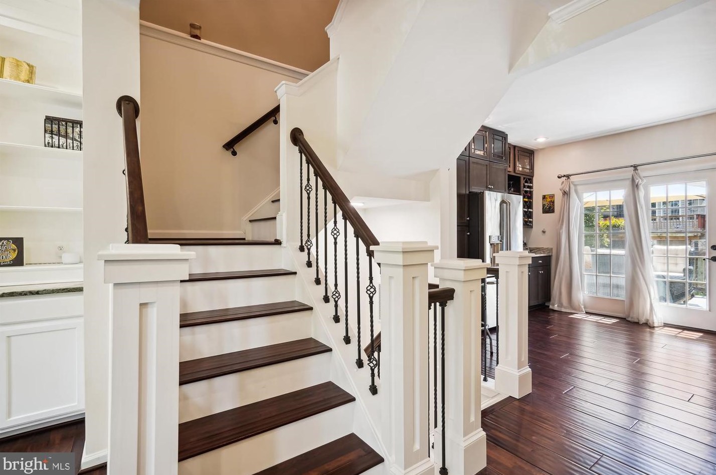 46714 Cavendish Sq, Dulles VA  20165-4327 exterior