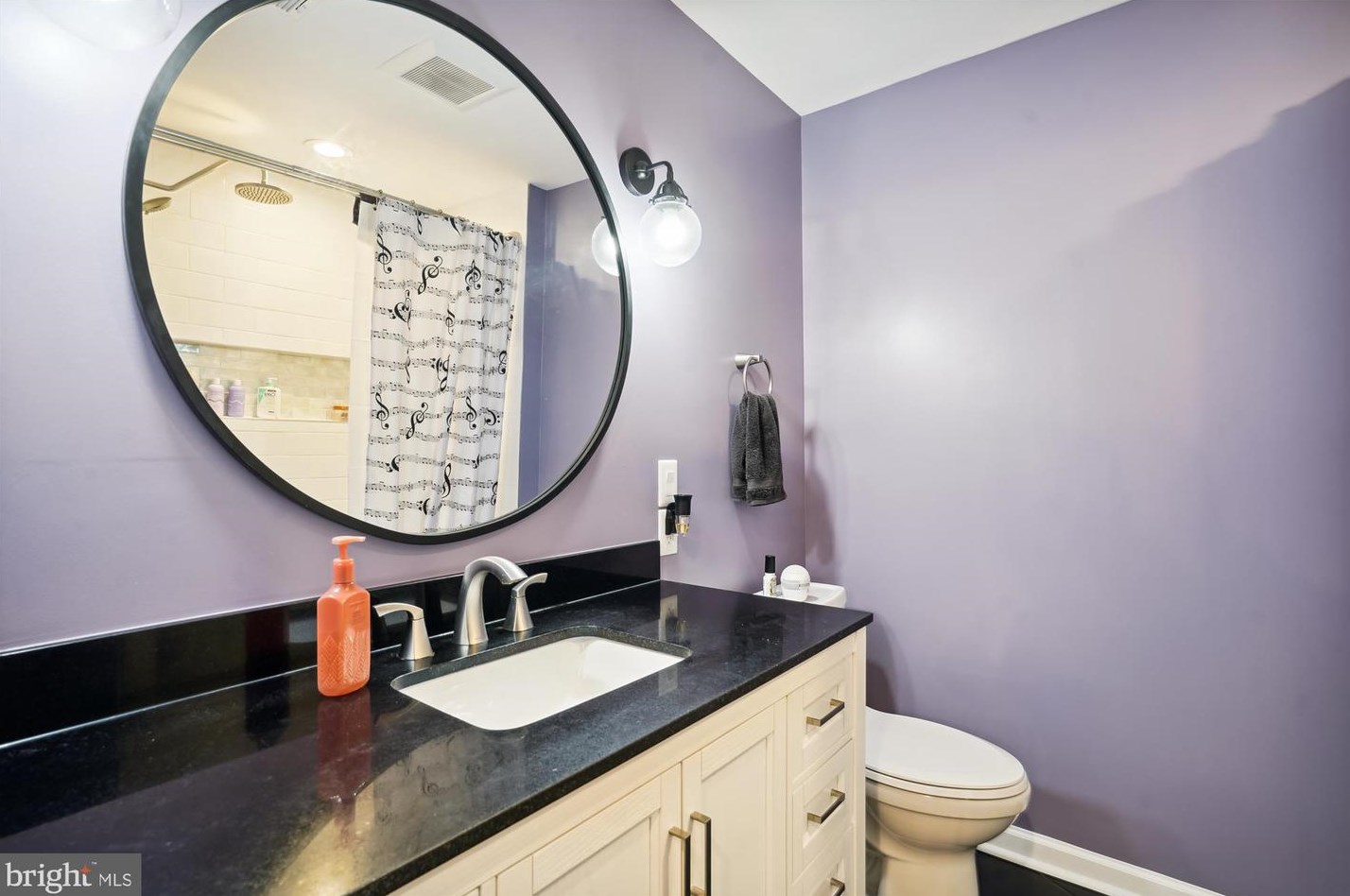 46714 Cavendish Sq, Dulles VA  20165-4327 exterior