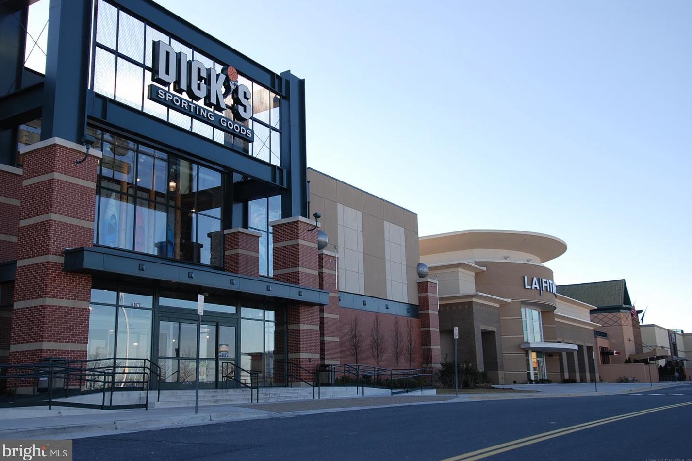 46714 Cavendish Sq, Dulles VA  20165-4327 exterior