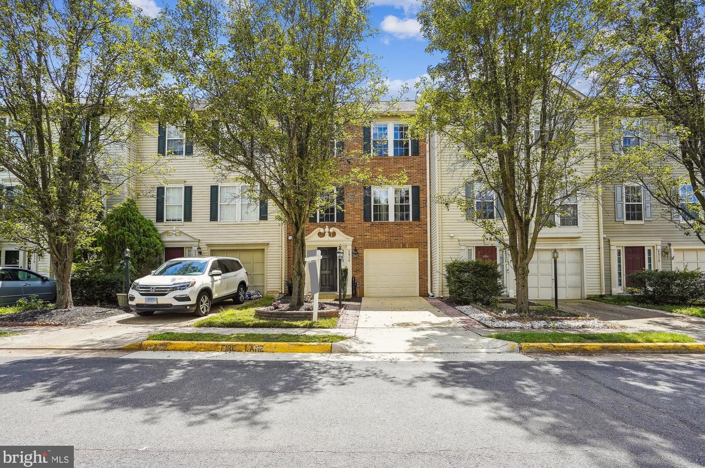 46714 Cavendish Sq, Dulles VA  20165-4327 exterior