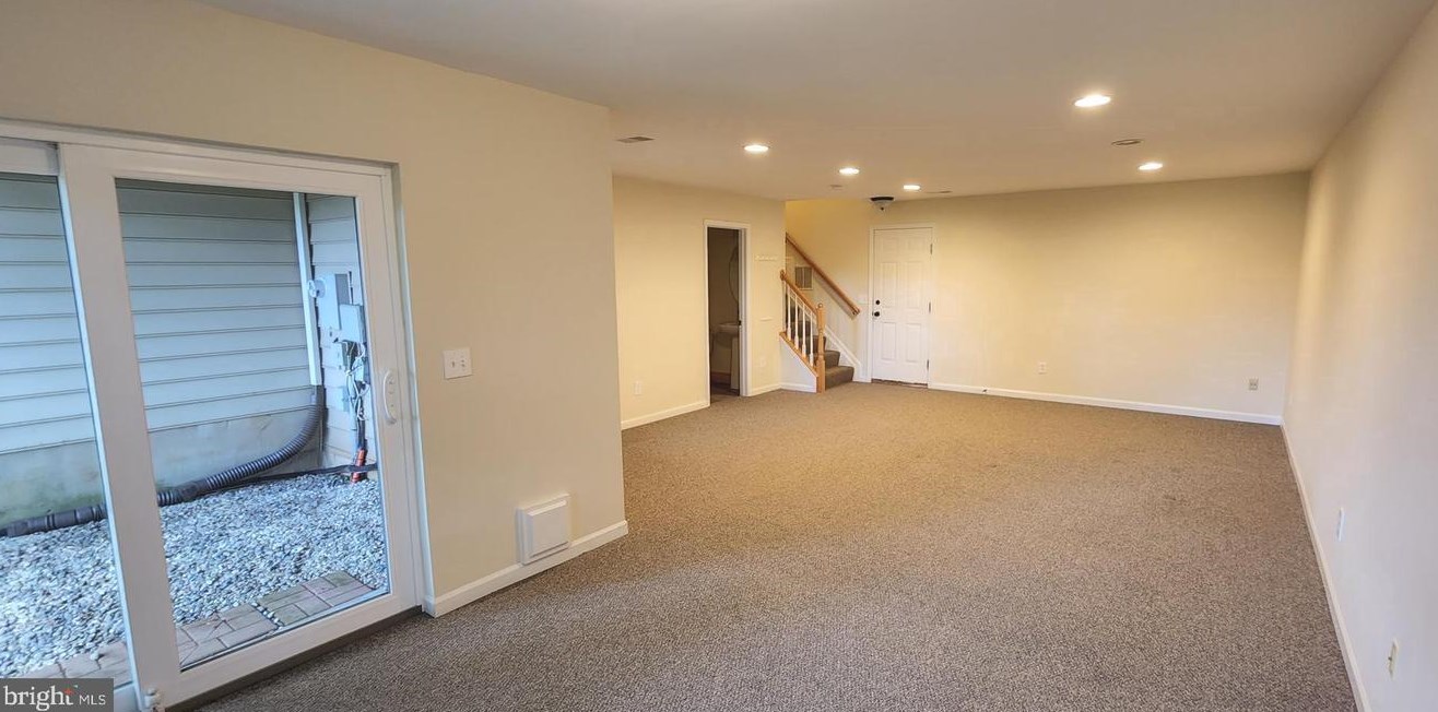 47318 Sterdley Falls Ter, Dulles VA  20165-2472 exterior