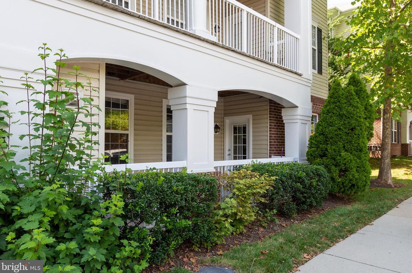 42544 Hollyhock Ter, Ashburn VA 20148-4842 exterior