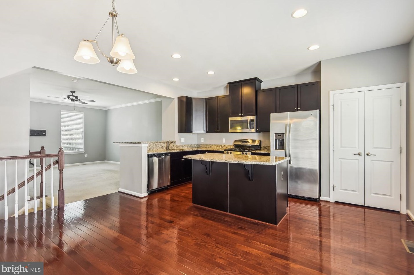 22849 Chestnut Oak Ter, Dulles VA  20166-4464 exterior