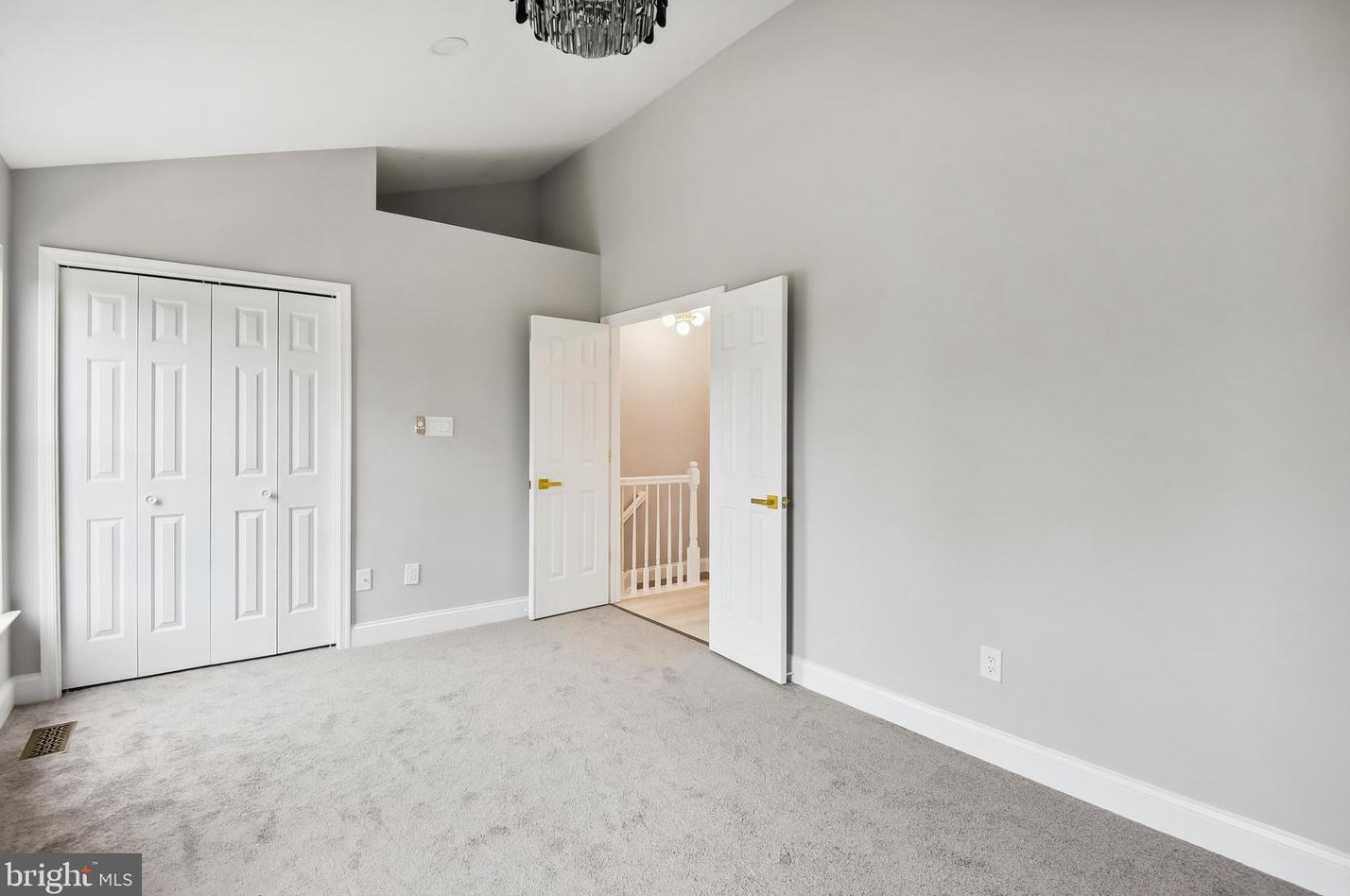 45581 Hutchens Sq, Sterling VA  20166-3009 exterior