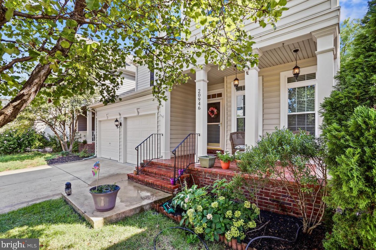 20946 Winola Ter, Ashburn VA 20147-6482 exterior