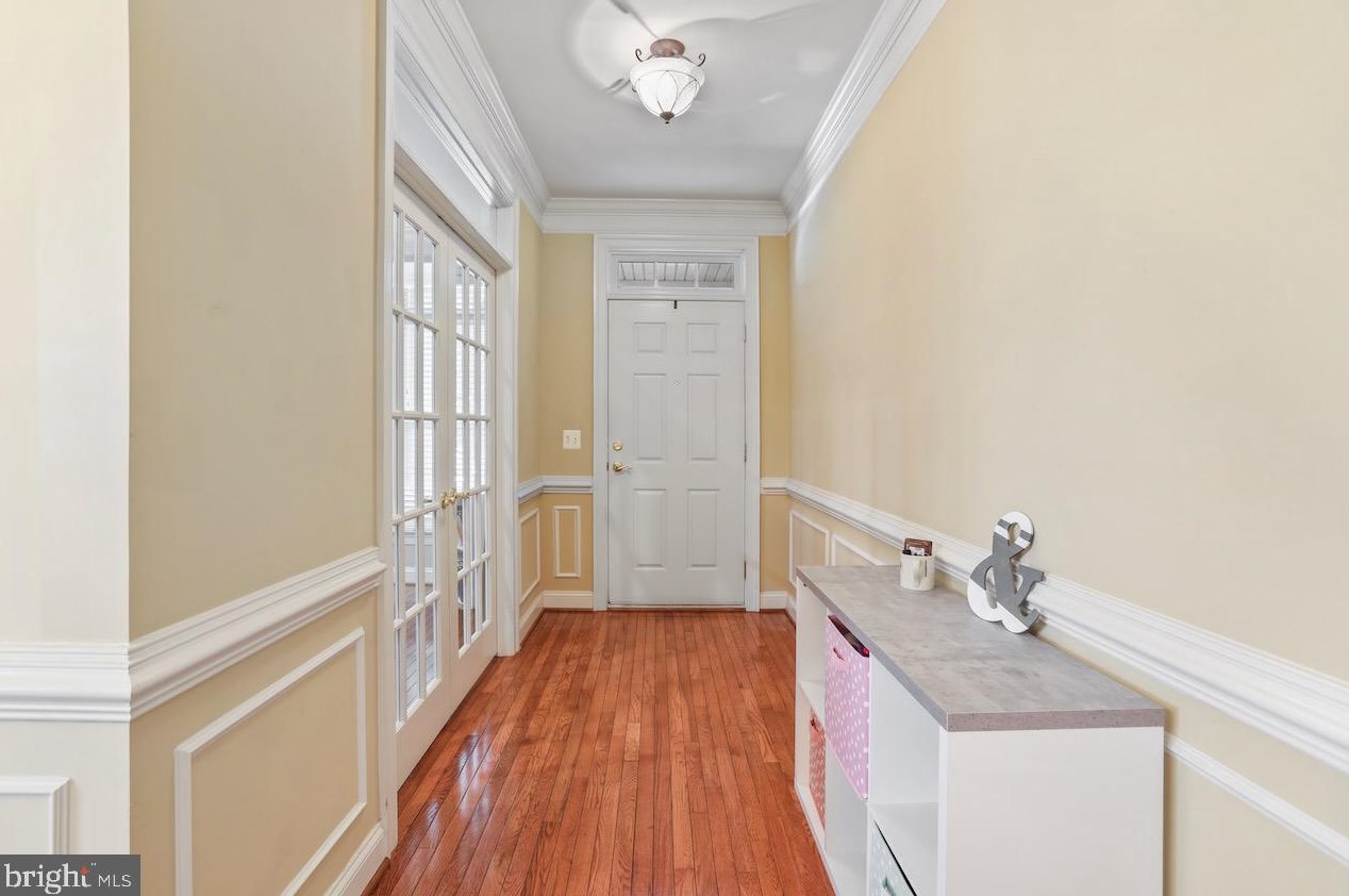 20946 Winola Ter, Ashburn VA 20147-6482 exterior