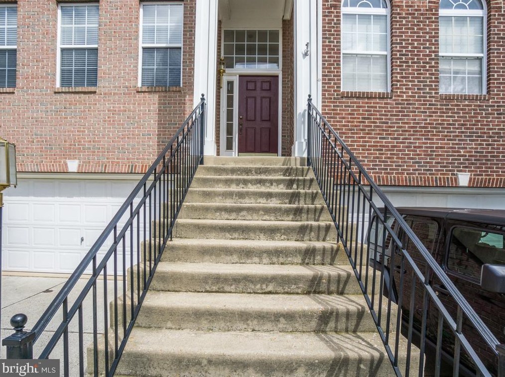 44302 Acushnet Ter, Ashburn VA  20147-7102 exterior