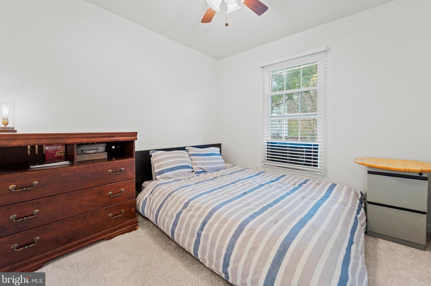 45601 Whitcomb Sq, Dulles VA  20166-3001 exterior
