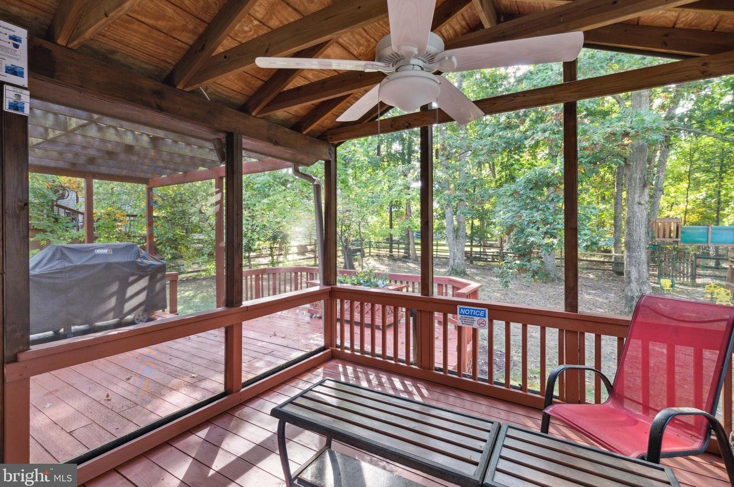 102 Caragana Ct, Dulles VA  20164-2830 exterior