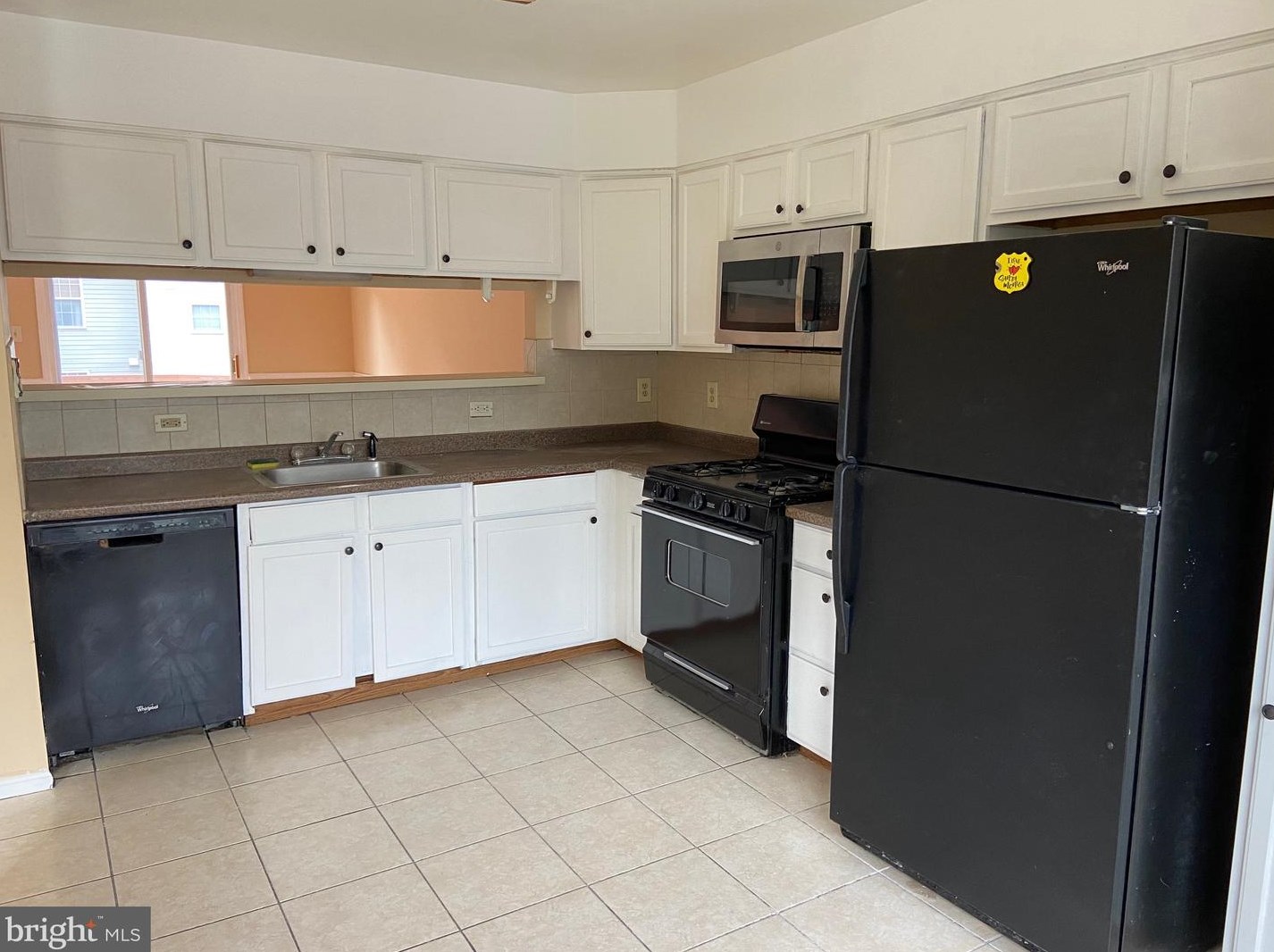 22078 Manning Sq, Dulles VA  20166-3020 exterior