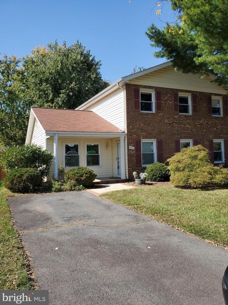 407 Bailey Ct, Dulles VA  20164-2511 exterior