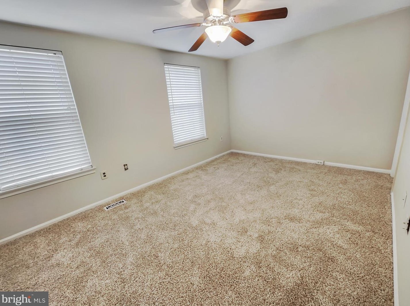 21 Asbury Way, Dulles VA  20165-5785 exterior