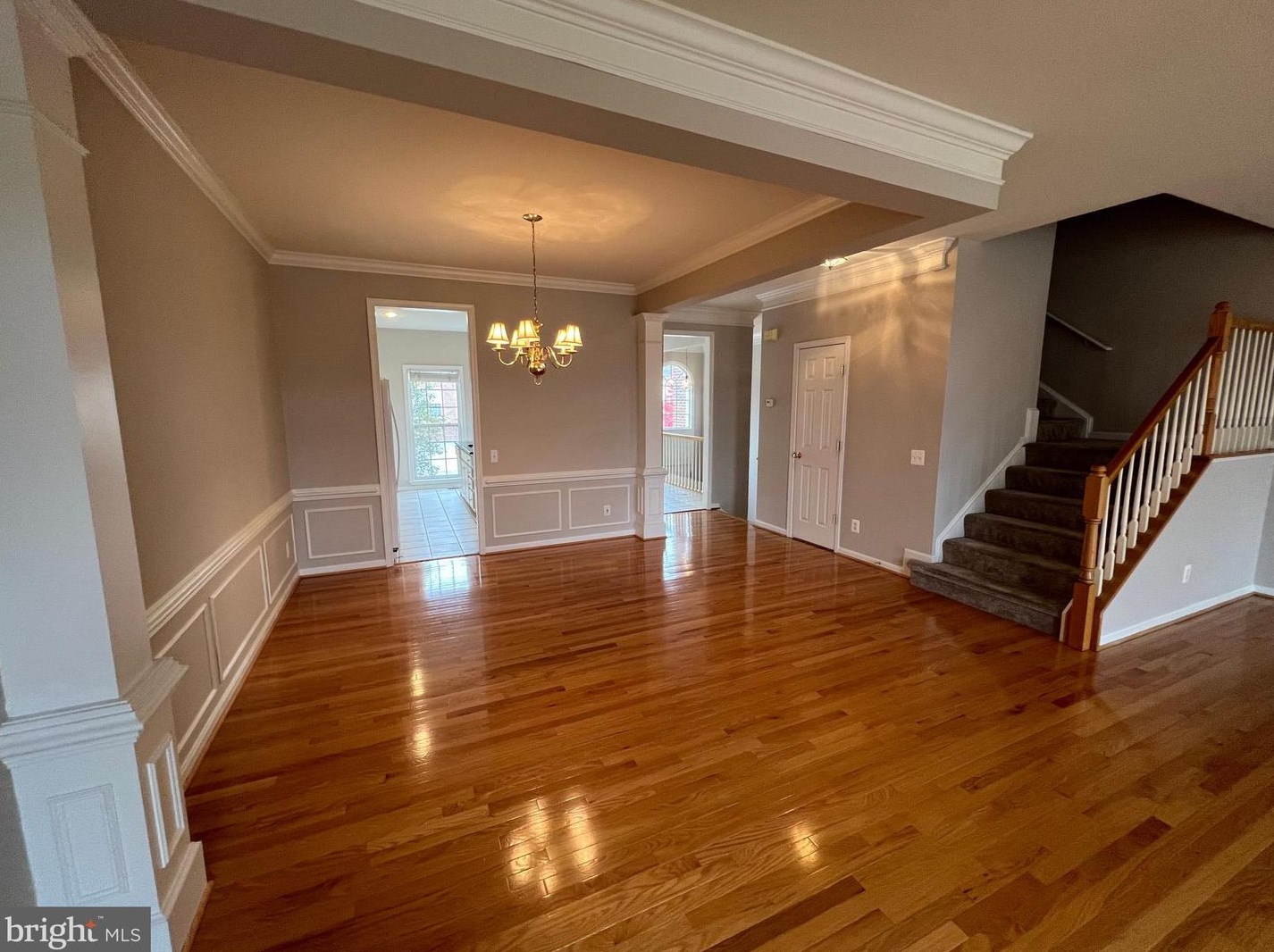 45776 Mountain Pine Sq, Dulles VA  20166-7214 exterior