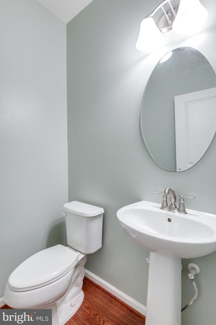 25506 Kylemore Dr, Stone Ridge VA  20105 exterior