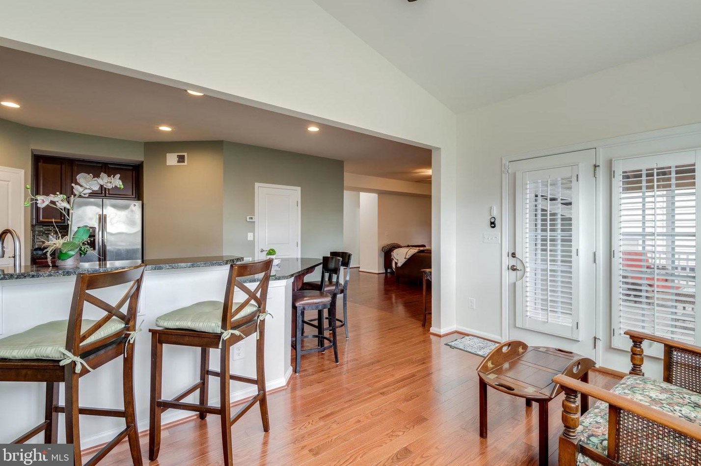 25506 Kylemore Dr, Stone Ridge VA  20105 exterior