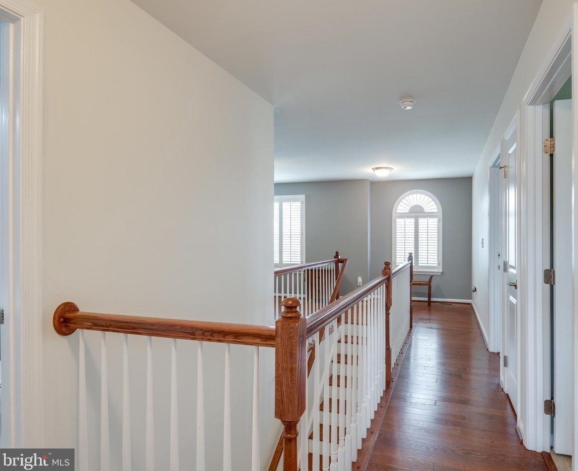 25506 Kylemore Dr, Stone Ridge VA  20105 exterior