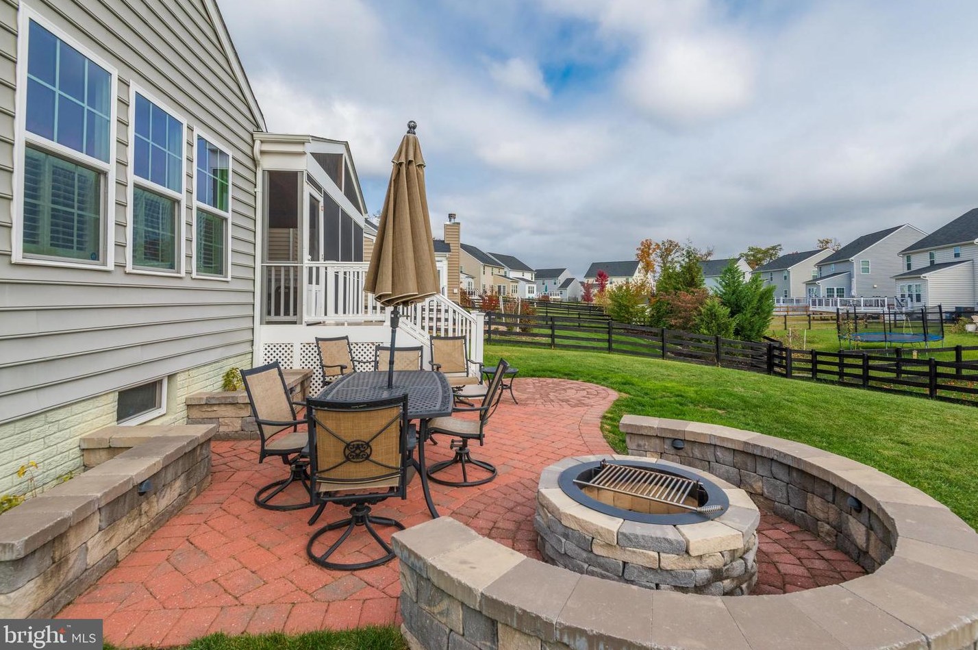 25506 Kylemore Dr, Stone Ridge VA  20105 exterior