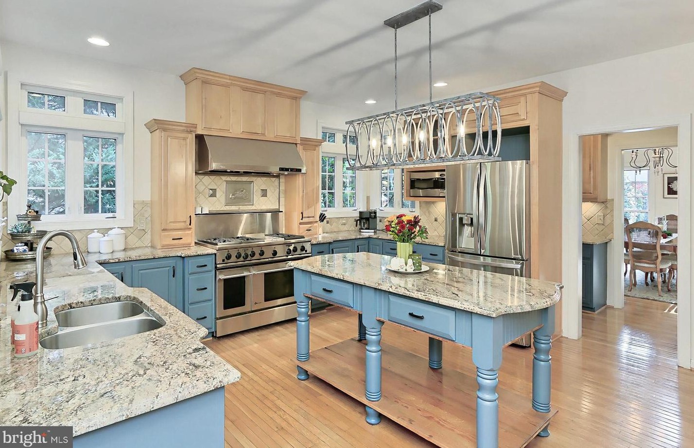 21027 Forest Highlands Ct, Ashburn VA  20147-4768 exterior