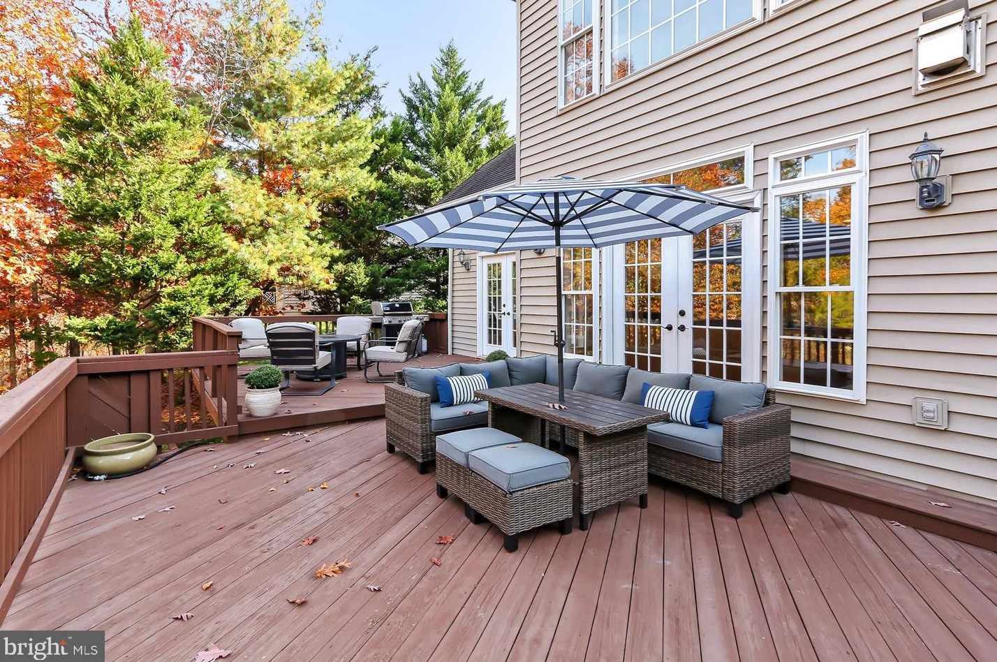 21027 Forest Highlands Ct, Ashburn VA  20147-4768 exterior