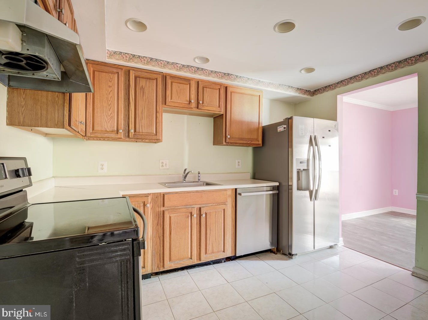 41 Carolina Ct, Dulles VA  20164-1730 exterior