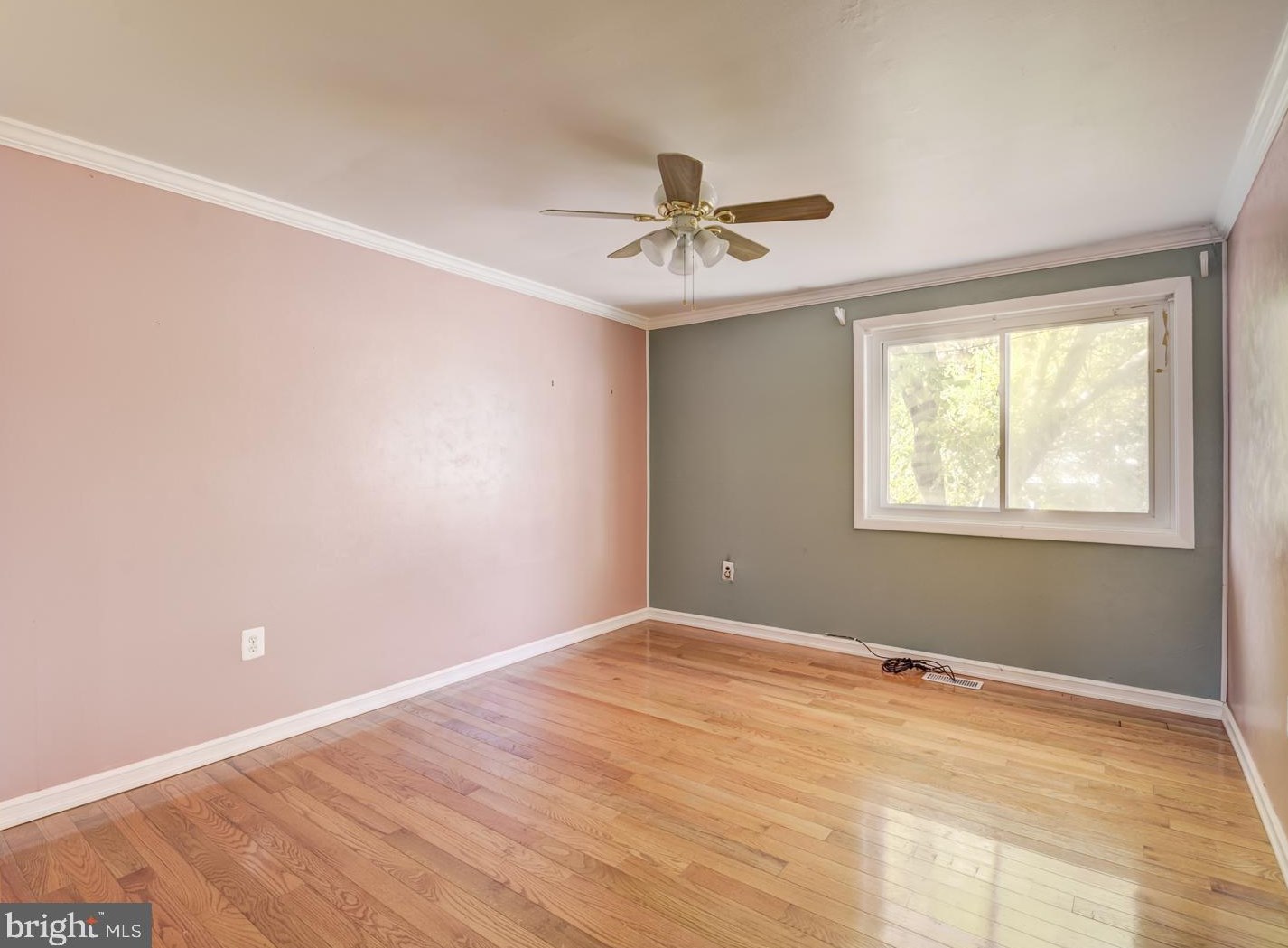 41 Carolina Ct, Dulles VA  20164-1730 exterior
