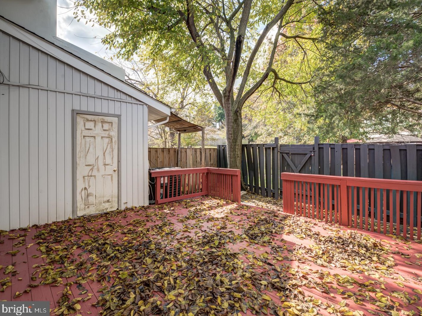 41 Carolina Ct, Dulles VA  20164-1730 exterior