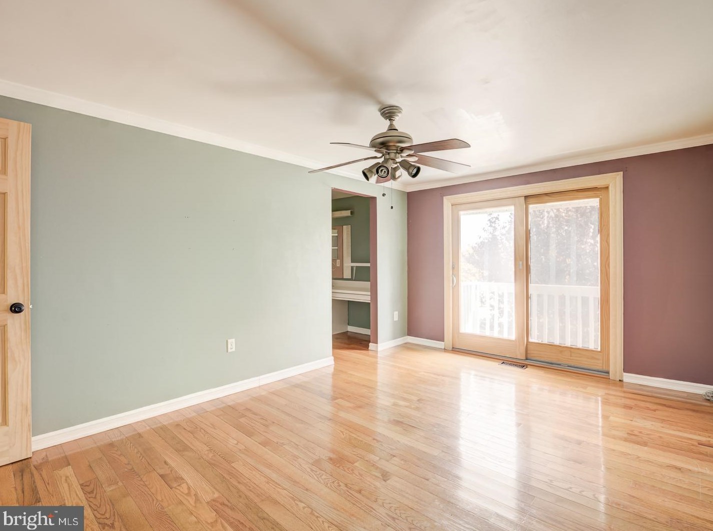 41 Carolina Ct, Dulles VA  20164-1730 exterior