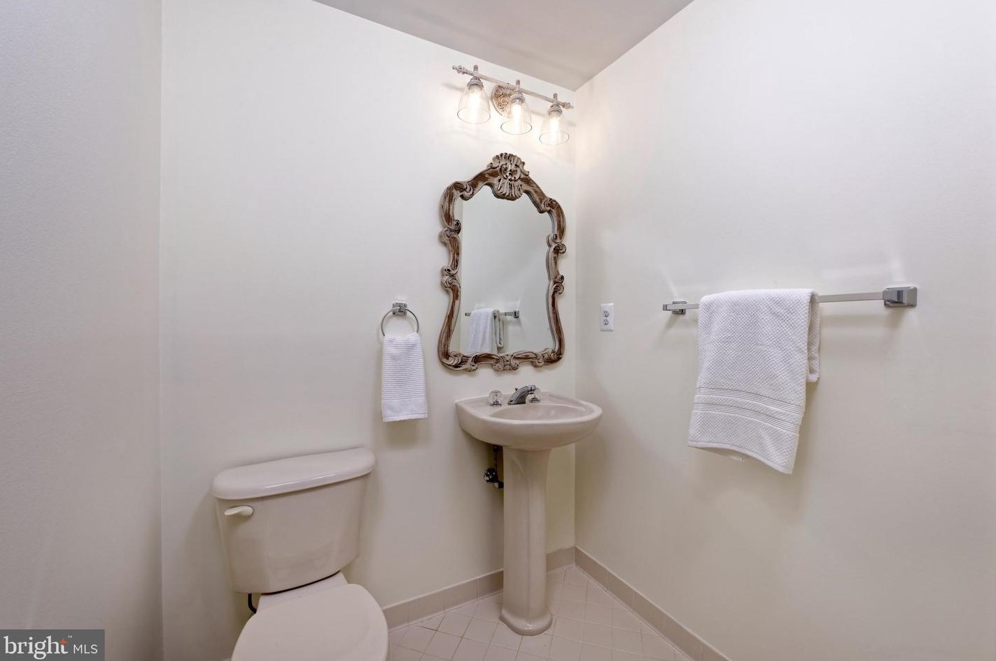 19958 Presidents Cup Ter, Ashburn VA  20147-4115 exterior