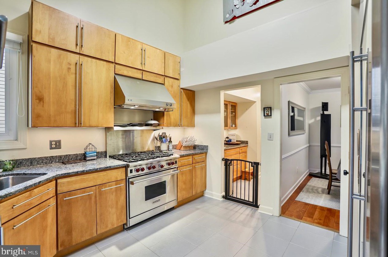 46531 Cedarhurst Dr, Dulles VA  20165-6452 exterior