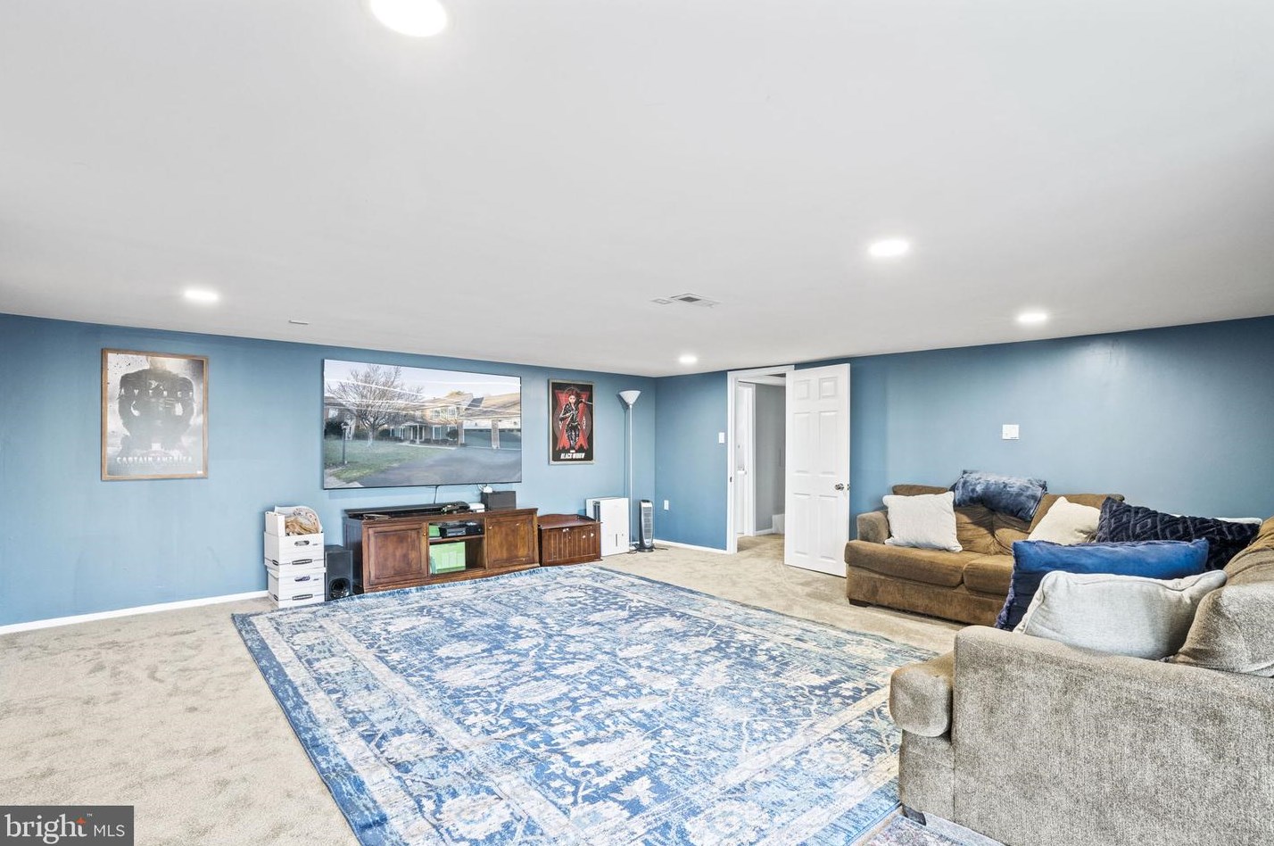 20226 Catlett Pl, Ashburn VA  20147-3303 exterior