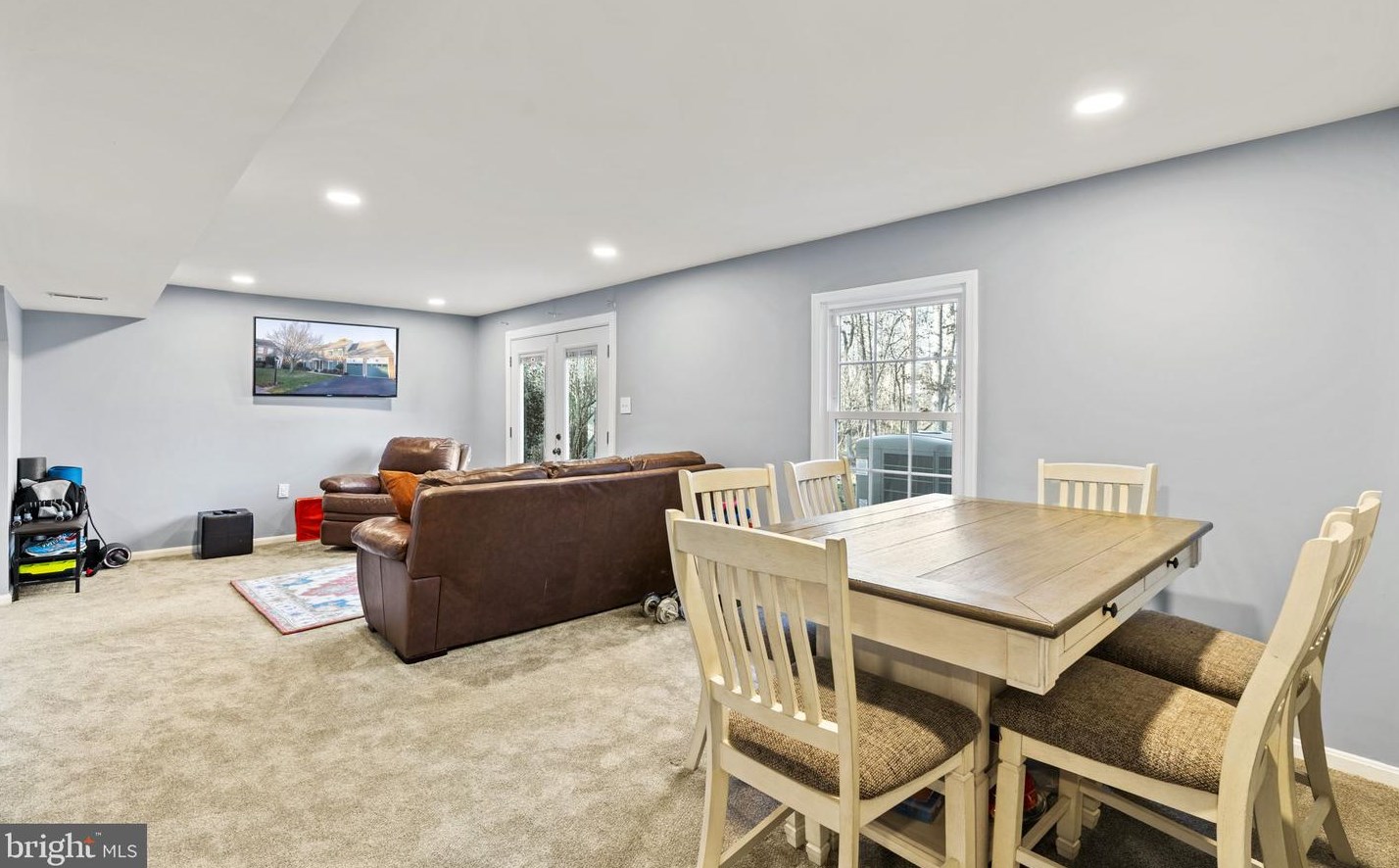 20226 Catlett Pl, Ashburn VA  20147-3303 exterior