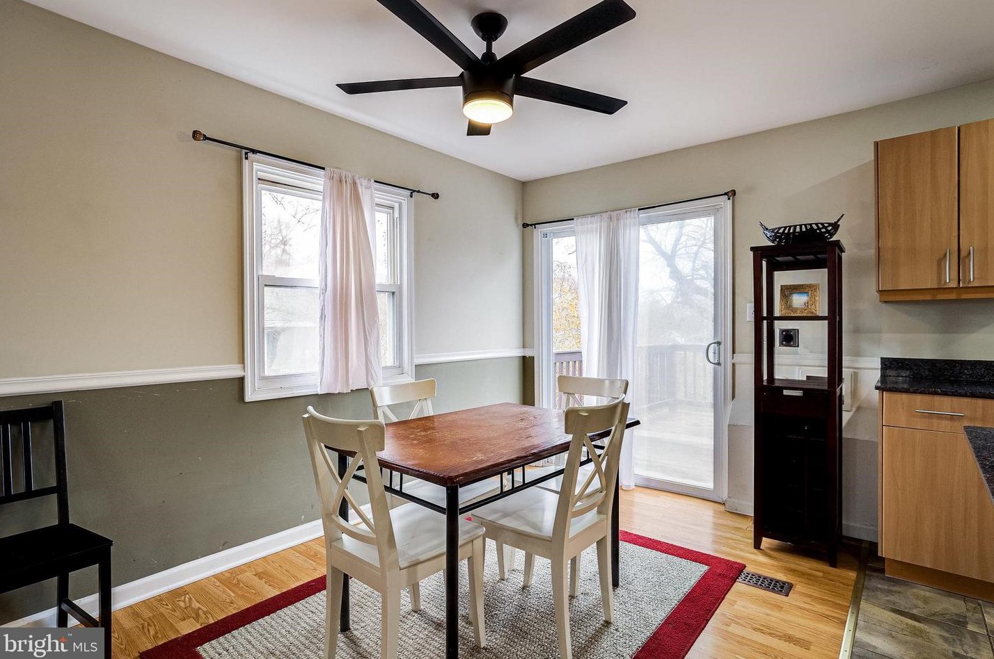 603 Alder Ave, Dulles VA  20164-4101 exterior