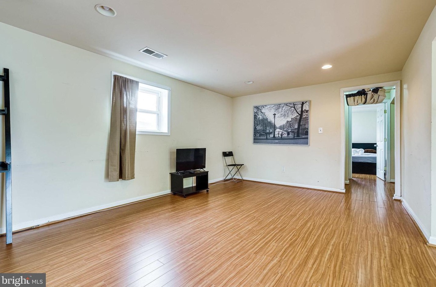 603 Alder Ave, Dulles VA  20164-4101 exterior