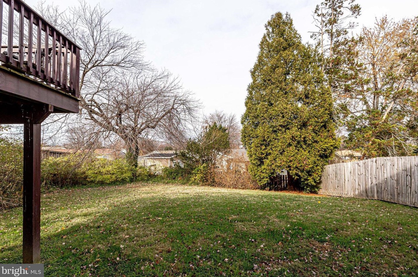 603 Alder Ave, Dulles VA  20164-4101 exterior