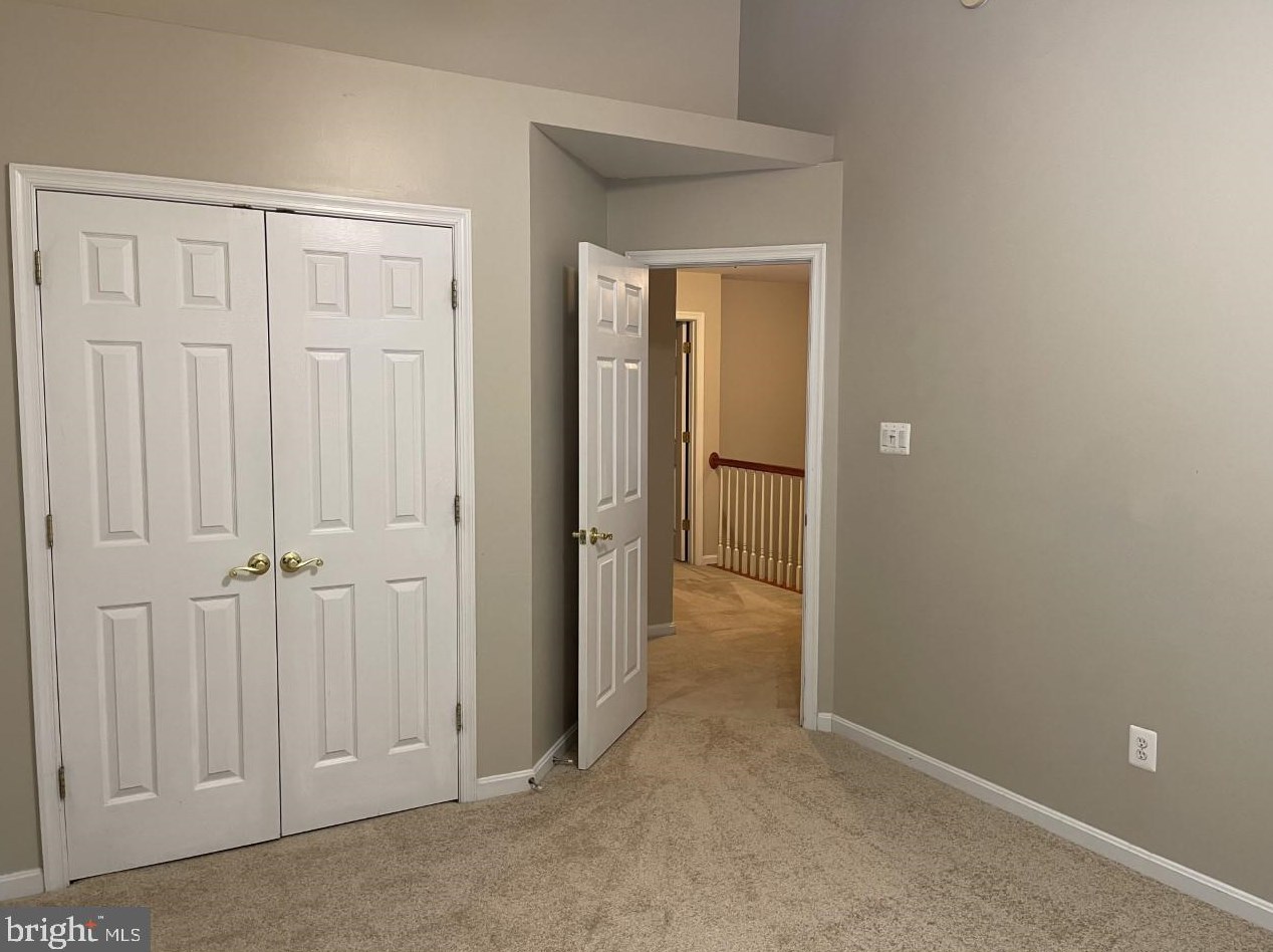43113 Forest Edge Sq, Ashburn VA  20148-4046 exterior