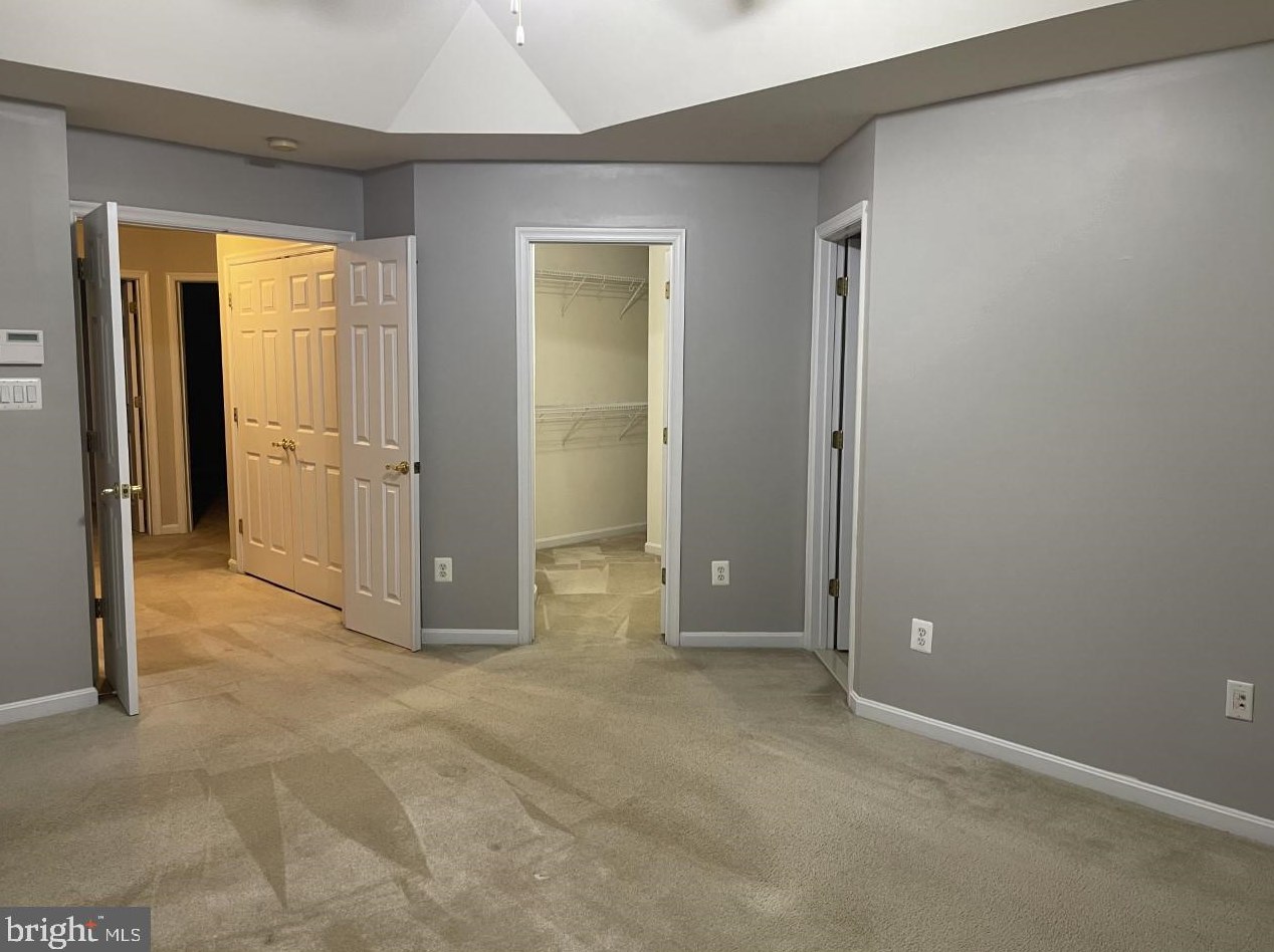 43113 Forest Edge Sq, Ashburn VA  20148-4046 exterior